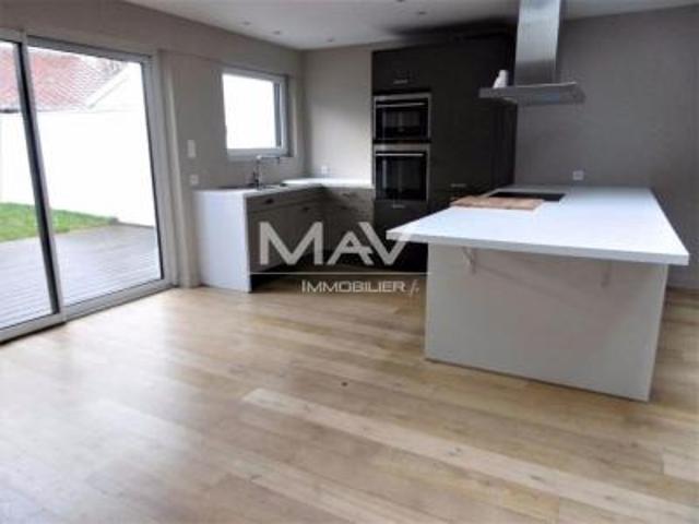 location maison mouvaux 6 pièces 160 m2 nord 59420 2473 € / mois
