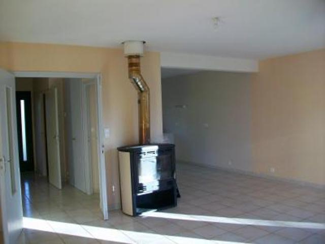 location maison montezic 4 pièces 89 m2 aveyron 12460 536 € / mois