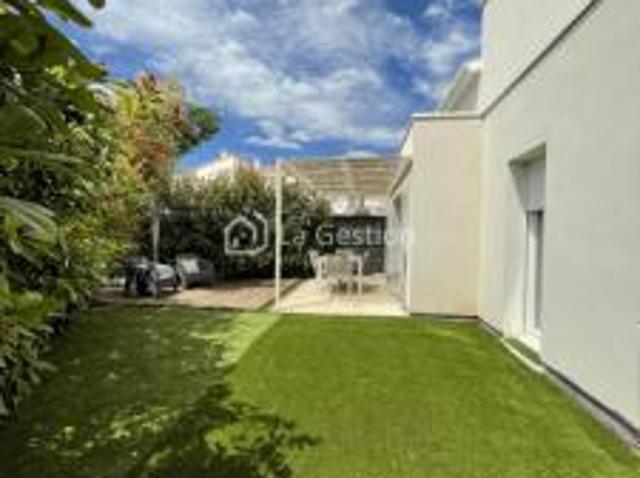 location maison meze 4 pièces 91 m2 herault 34140 1300 € / mois