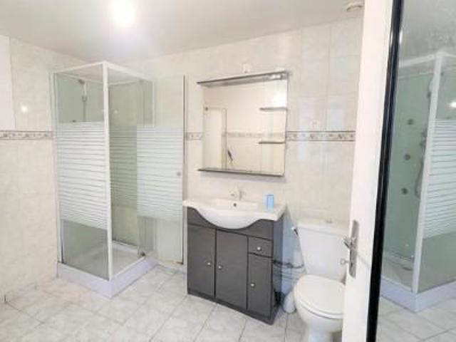location maison nimes 5 pièces 114 m2 gard 30900 750 € / mois