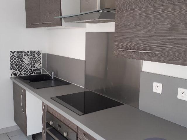 Location maison Saint Hilaire De Villefranche: 695 € AJP Immobilier Saintes