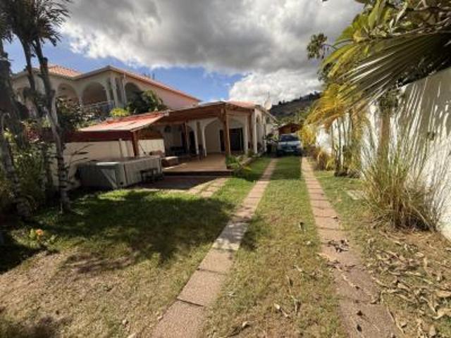 location maison saint paul 4 pièces 80 m2 reunion 97460 2960 € / mois