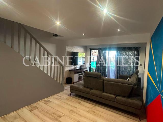 Location maison Saint Pierre 3 pièces 65.38m² 1070€ | Cabinet Habilis