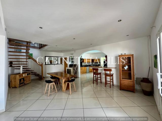 Location maison Saint Pierre 5 pièces 240.05m² 2600€ | Cabinet Habilis