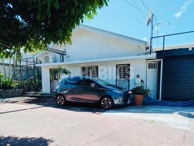 Location maison Saint Pierre 6 pièces 276.5m² 2900€ | Cabinet Habilis
