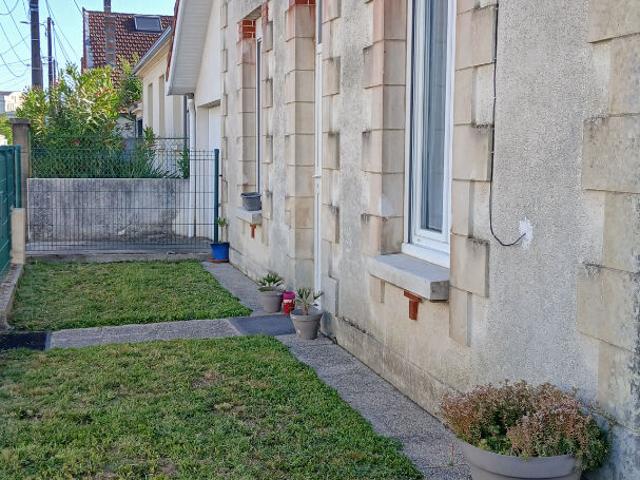Location maison Saintes: 800 € AJP Immobilier Saintes