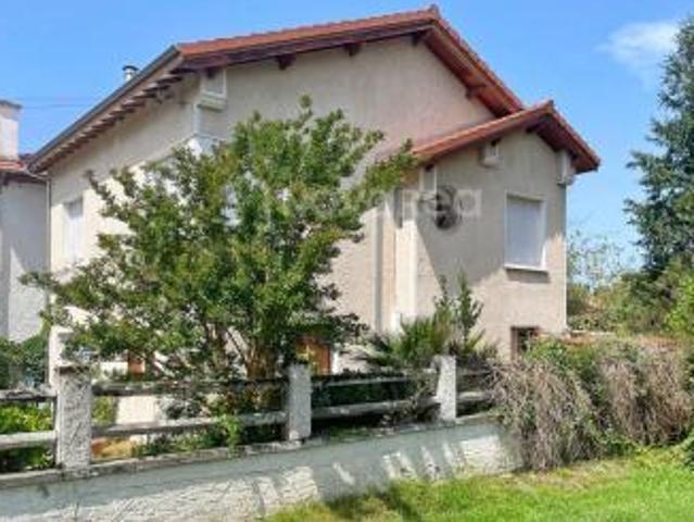 location maison pau 5 pièces 119 m2 pyrenees atlantiques 64000 2000 € / mois