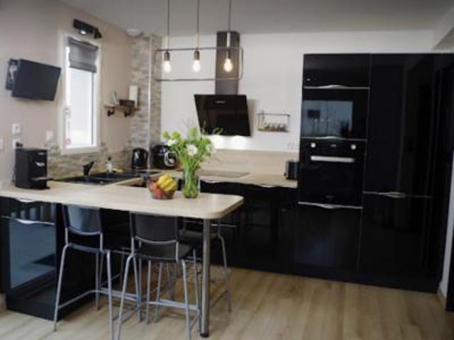 location maison pertuis 80 m2 vaucluse 84120 1180 € / mois