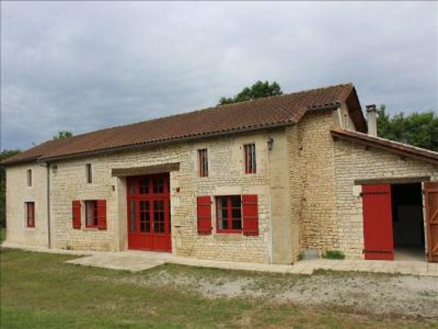 location maison ruffec 4 pièces 162 m2 charente 16700 850 € / mois