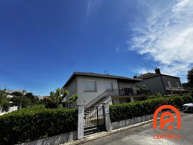 Location maison T7 – Meyzieu 69330