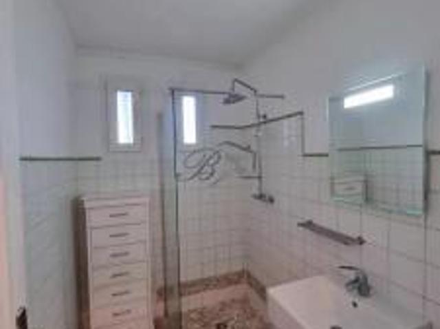 location maison tour d'aigues 4 pièces 157 m2 vaucluse 84240 1270 € / mois