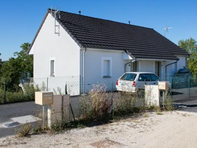 Location / Maison Type 4 à ANNOIX