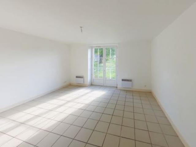 Location / Maison Type 4 à ST JUST