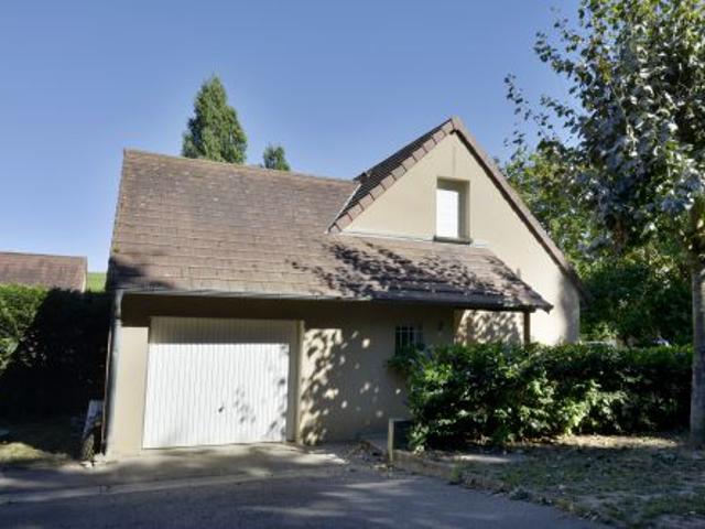 Location / Maison Type 4 à SURY EN VAUX