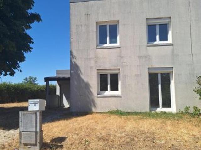 Location / Maison Type 5 à BIGNY VALLENAY