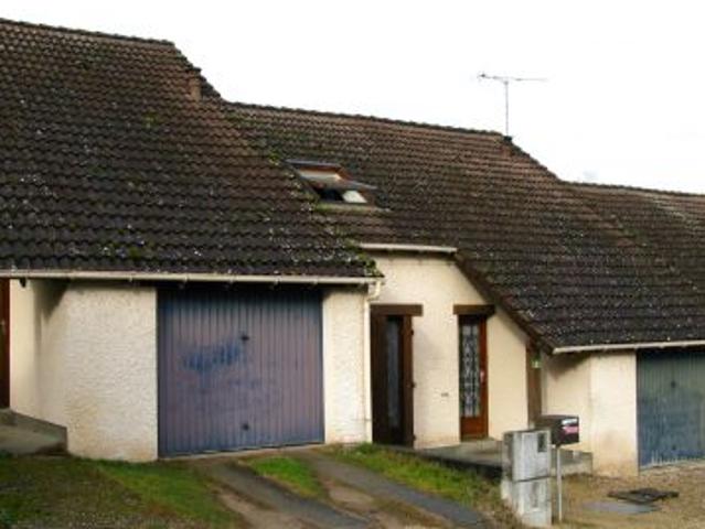 Location / Maison Type 3 à LUNERY