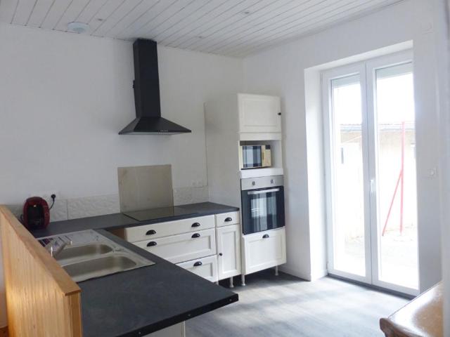 Location Maison vide 4 pièces, 112 m² Laussonne