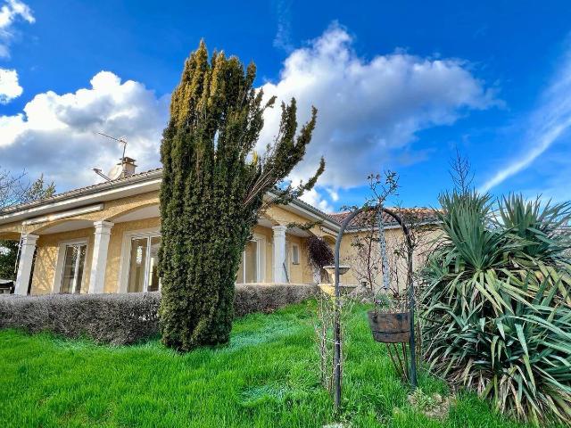 Location maison villa 4 pièces 112 m² à Hurigny 71870 5 1 340 €