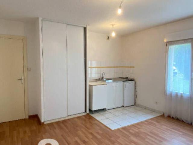 LOCATION METZ STUDIO STATIONNEMENT JARDIN