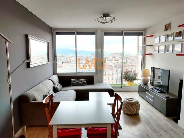 Location meublé appartement T3 Palais Longcham