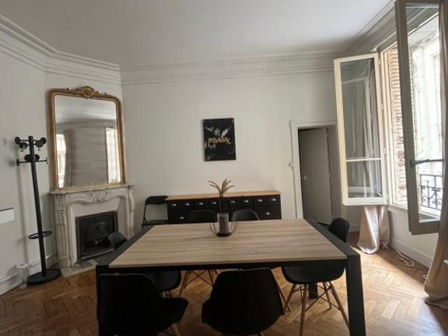 Location meublé de charme 55 m² Palais de Justice