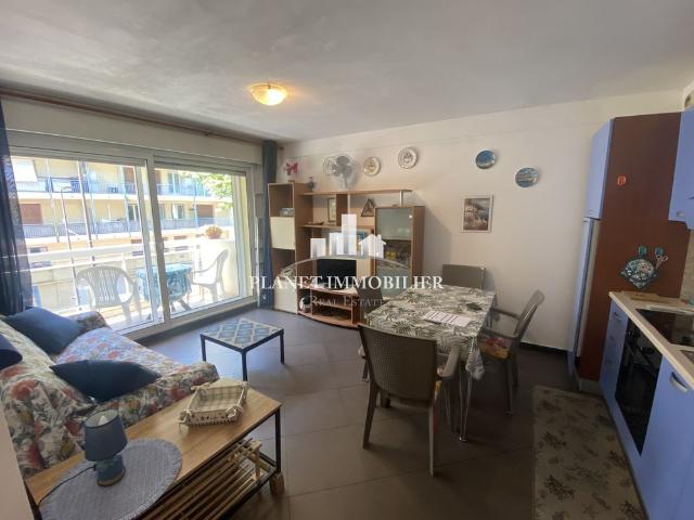 LOCATION MEUBLEE A L'ANNEE JUAN LES PINS 2 pièces de 37m²