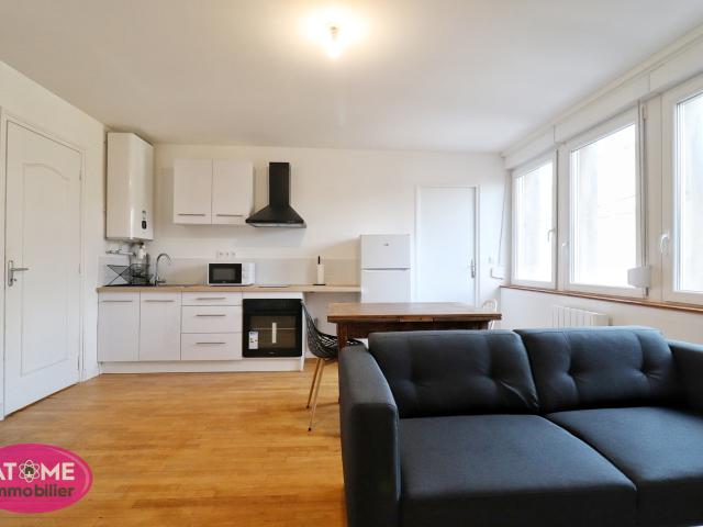 LOCATION MEUBLEE APPARTEMENT TYPE F2 A AUBOUE