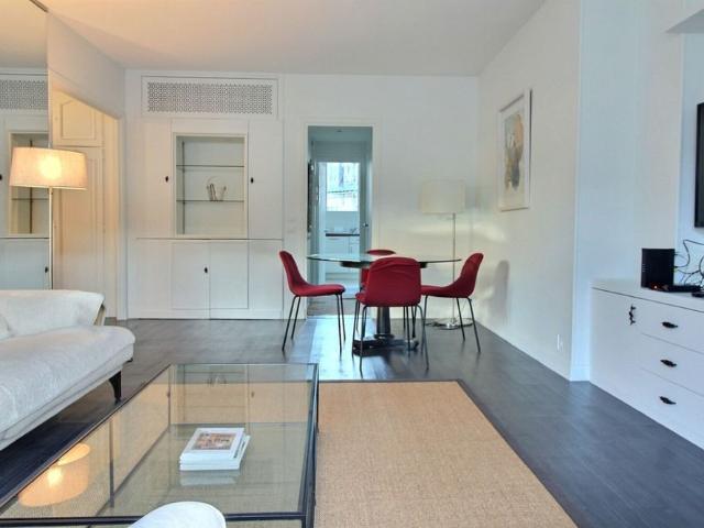 LOCATION MEUBLÉE APPARTEMENT 2 PIECES 65m² FOCH/VICTOR HUGO