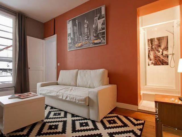 Location meublée chambre 30 m² Paris 10E