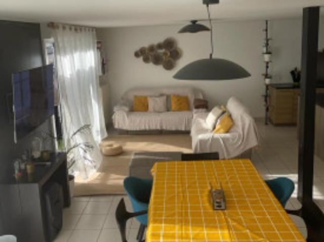 location meublée dans maison avec jardin