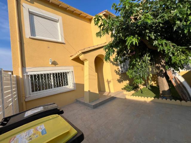 LOCATION MEUBLEE FRONTIGNAN Centre 5 pièces RARE et RE