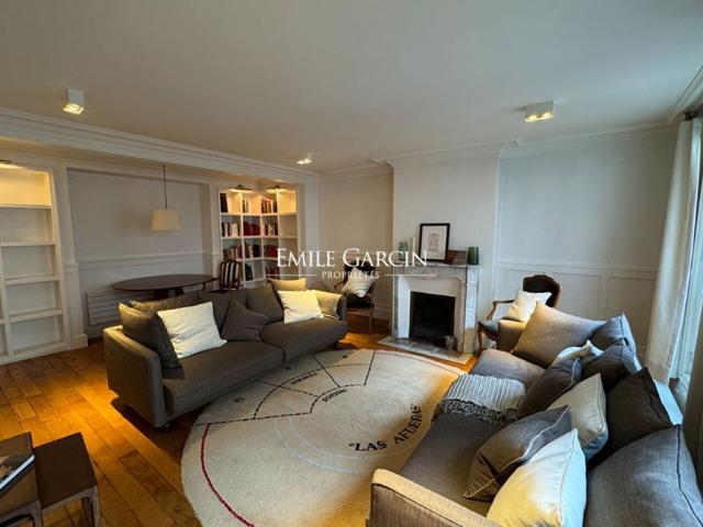 Location meublée Paris 7e Carré des Antiquaires