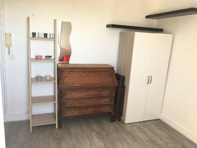Location meublée studio 12 m² Asnières Sur Seine