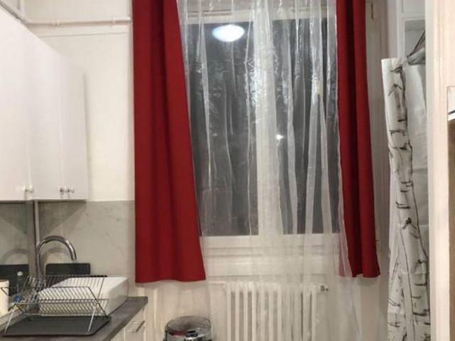 Location meublée studio 14 m² Paris 16E