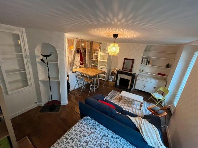 Location meublée studio 35 m² Paris 18E