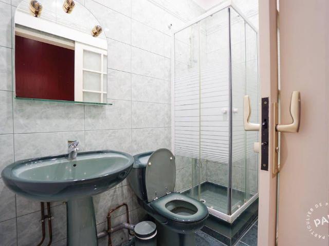 Location meublée studio refait à neuf21m² Paris17E