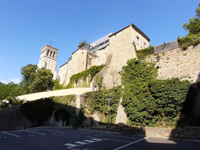 LOCATION MEUBLÉE T1 26 m² à VALENCE