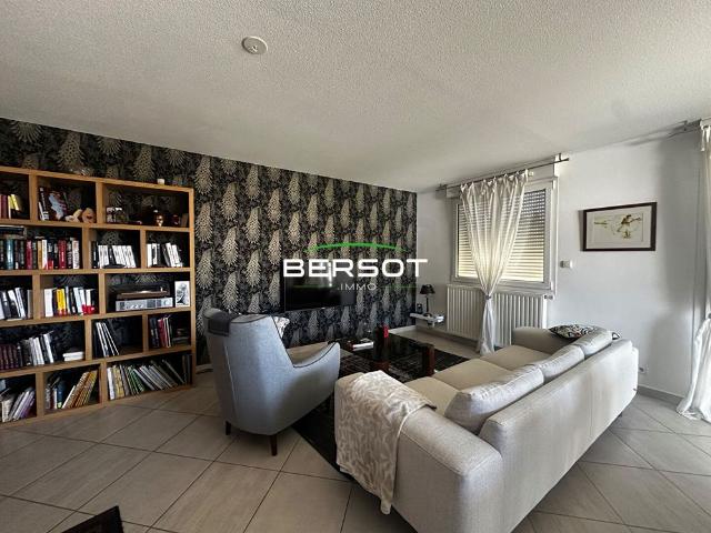 LOCATION MORTEAU SUPERBE T4 105m²