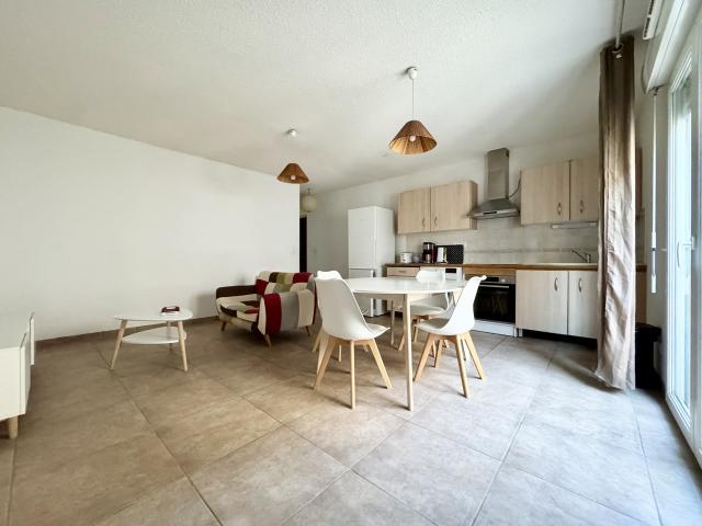 Location NIMES CENTRE VILLE T2 MEUBLÉ avec PARKING | Tourdiat Immobilier