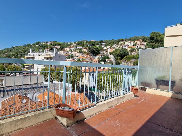 Location Nice Madeleine 2 pièces 52m2 en dernier étage | AA Gestion
