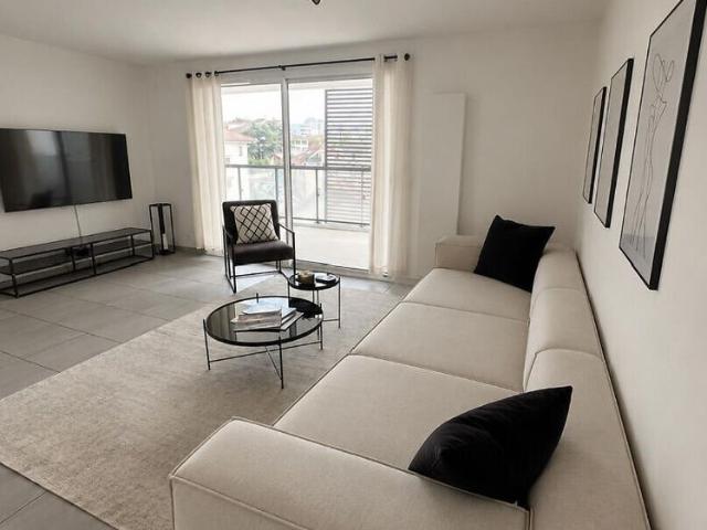 LOCATION NON MEUBLEE Annecy Appartement T3 avec garage