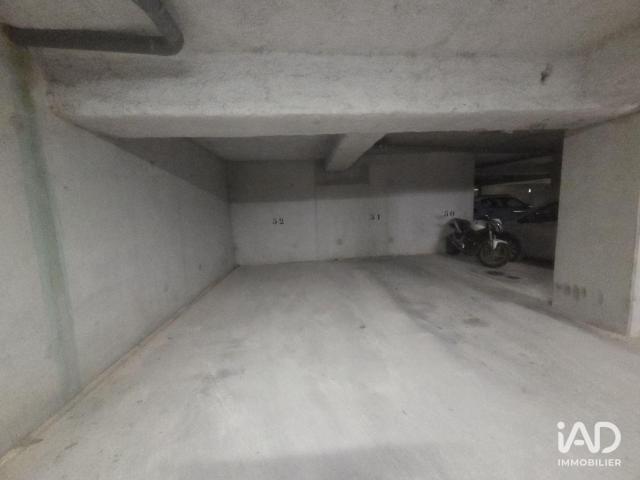 Location Parking/garage/box 12 m²