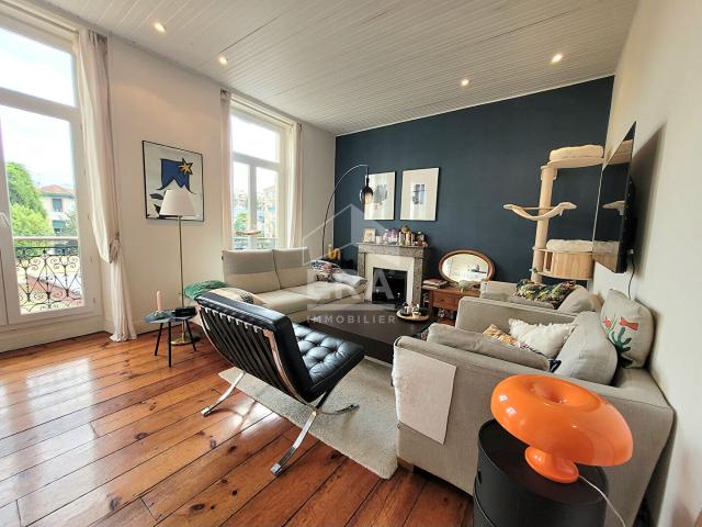 LOCATION PAU Appartement T3 de 90 m² dans une résidence calme