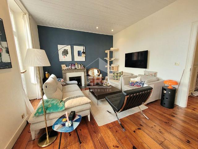 LOCATION PAU Appartement T3 de 90 m² dans une résidence calme