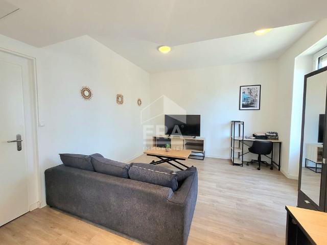 LOCATION PAU T1 meublé de 28 m² rénové et moderne