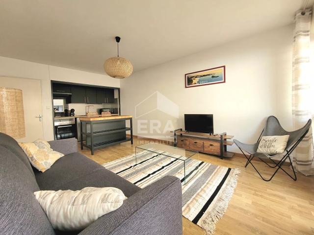 LOCATION PAU T1 meublé de 30m² rénové avec balcon