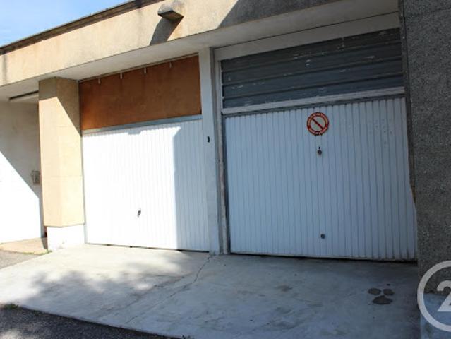 Location Place de parking Bagnols sur ceze