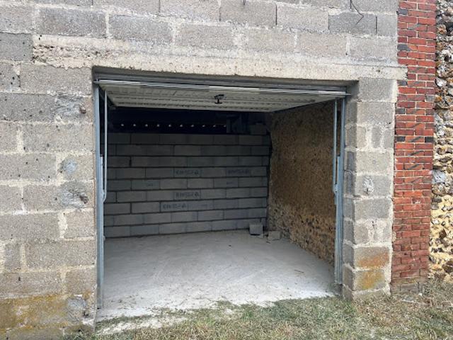 Location Place de parking 0 m2 Abondant