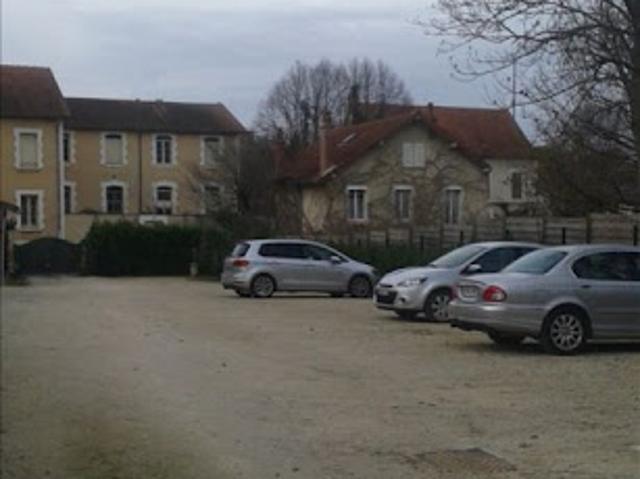 Location Place de parking 0 m2 Auxerre