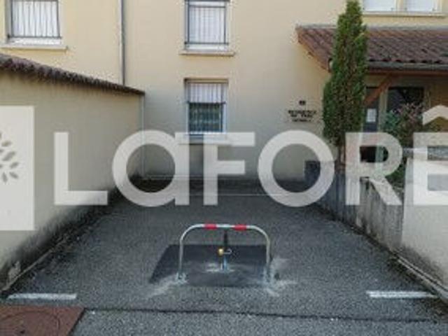 Location Place de parking 0 m2 La Côte Saint André